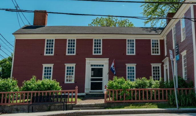 A photo of the front of Gilman-Garrison House.