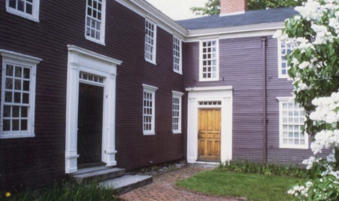 A photo of the exterior of the Gilman Garrison House.